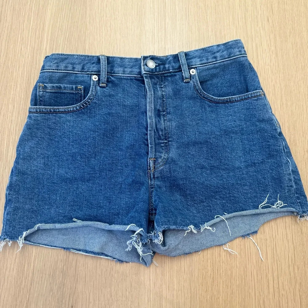 everlane cheeky denim 2" shorts Size 27 Bloggers Favorite 1445